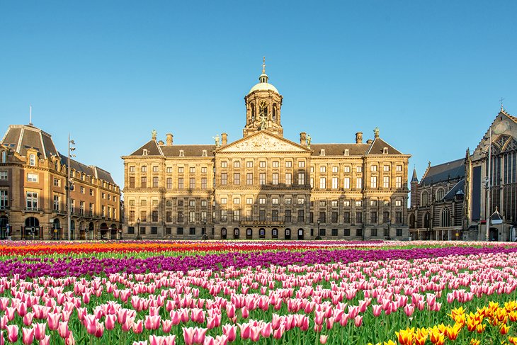 netherlands-amsterdam-attractions-royal-palace.jpg, 112kB