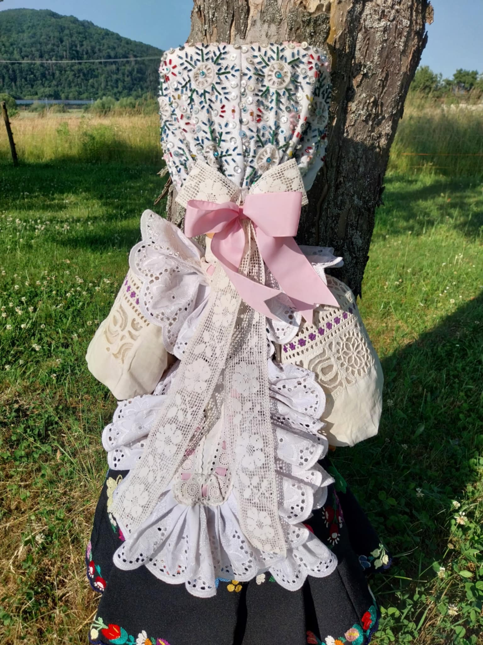 Ženský kroj