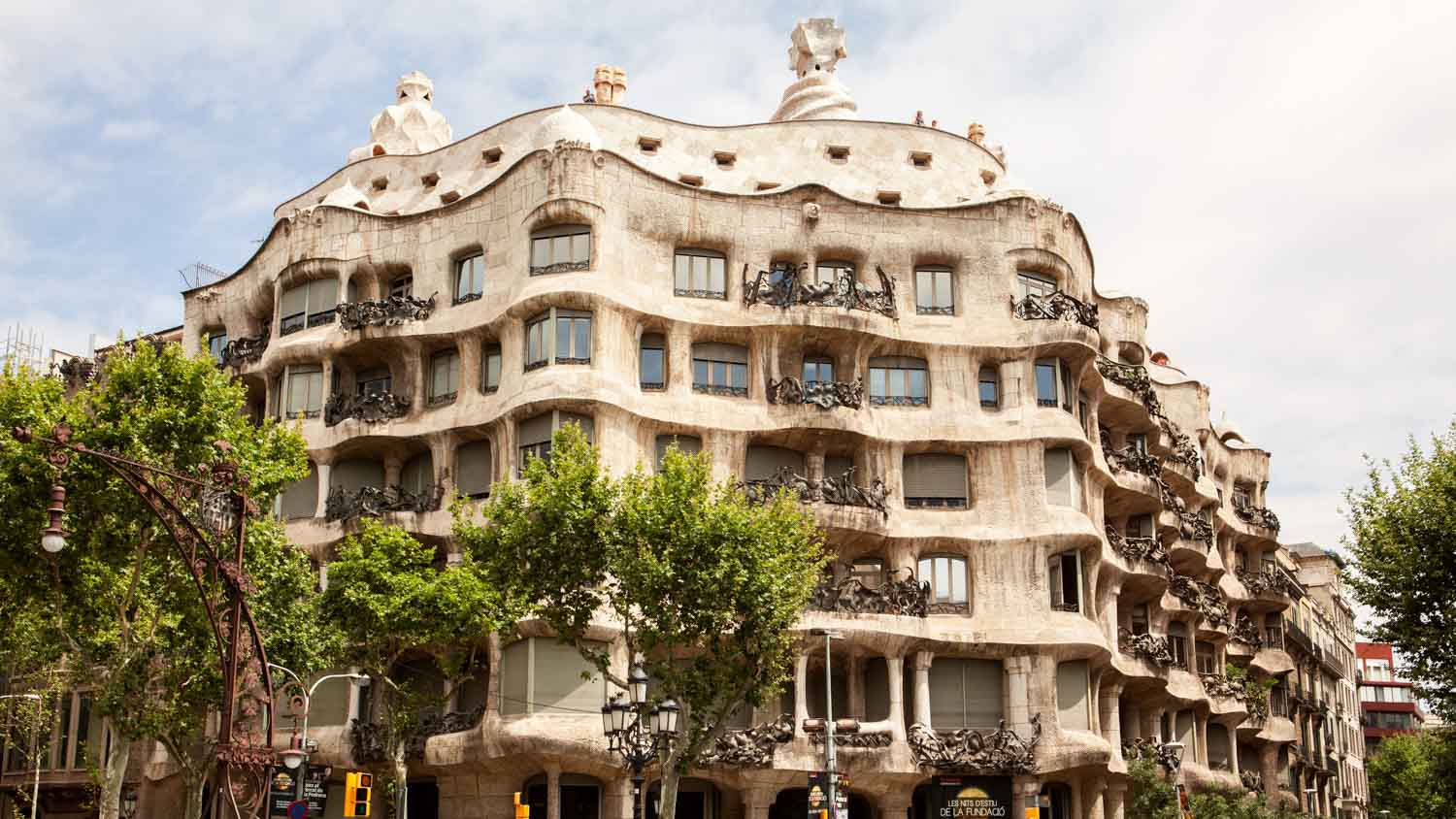 barcelona-casa-mila-la-pedrera-002.jpg, 180kB