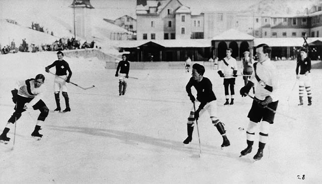 Ice_hockey_1922.jpg, 40kB