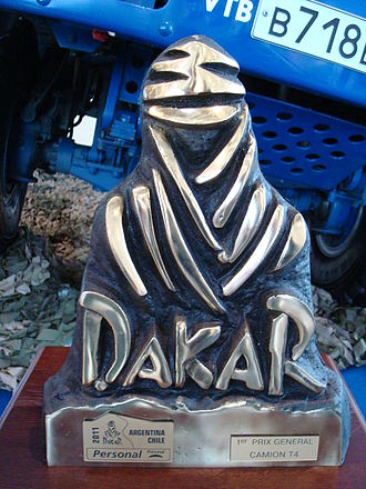 330px-Dakar_Rally_2011_prize.jfif, 46kB