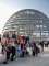 Exkurzia Berlín, Drážďany  -  Po dôkladnej osobnej prehliadke a opatrnom výstupe do sklenenej kopuly sme sa šťastne odfotili na streche nemeckého parlamentu 